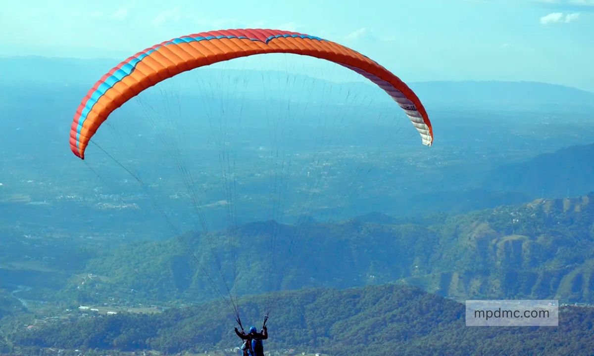 Paragliding-at-pachmarhi, Madhya Pradesh