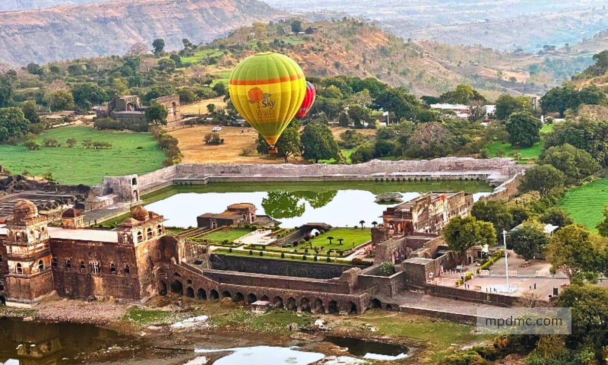 Hot-air-balloon-Bhandavgarh-National-Park