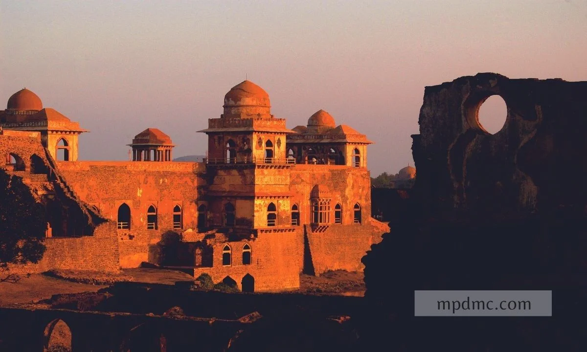 Chattris, Indore, Madhya-Pradesh